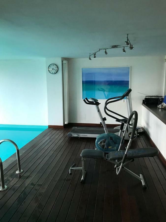 Apartment With Private Pool And Garden At Como Hills Exteriör bild