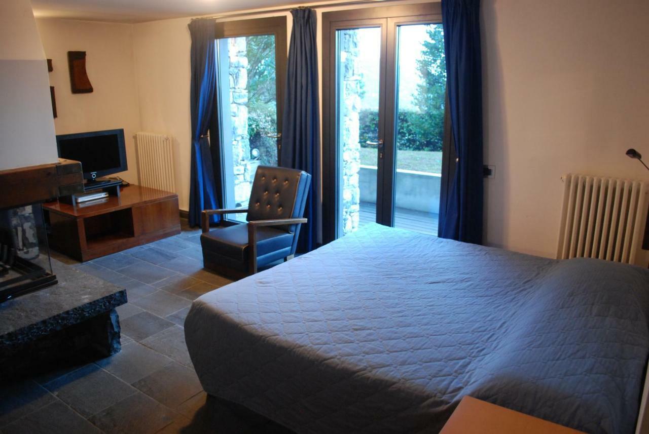 Apartment With Private Pool And Garden At Como Hills Exteriör bild